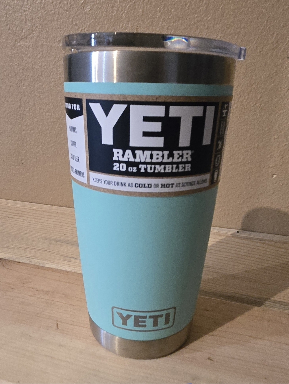 YETI Rambler 20 oz Tumbler - Seafoam Blue NEW